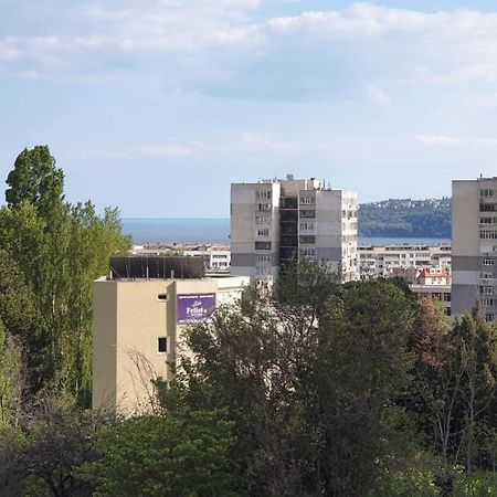 Family Holiday Apartments Breez 1 Варна Екстер'єр фото