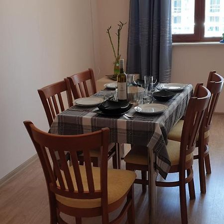 Family Holiday Apartments Breez 1 Варна Екстер'єр фото