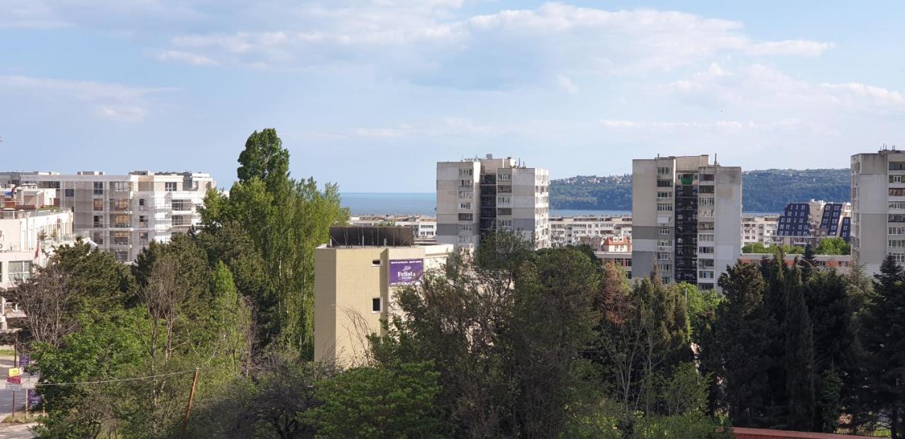 Family Holiday Apartments Breez 1 Варна Екстер'єр фото