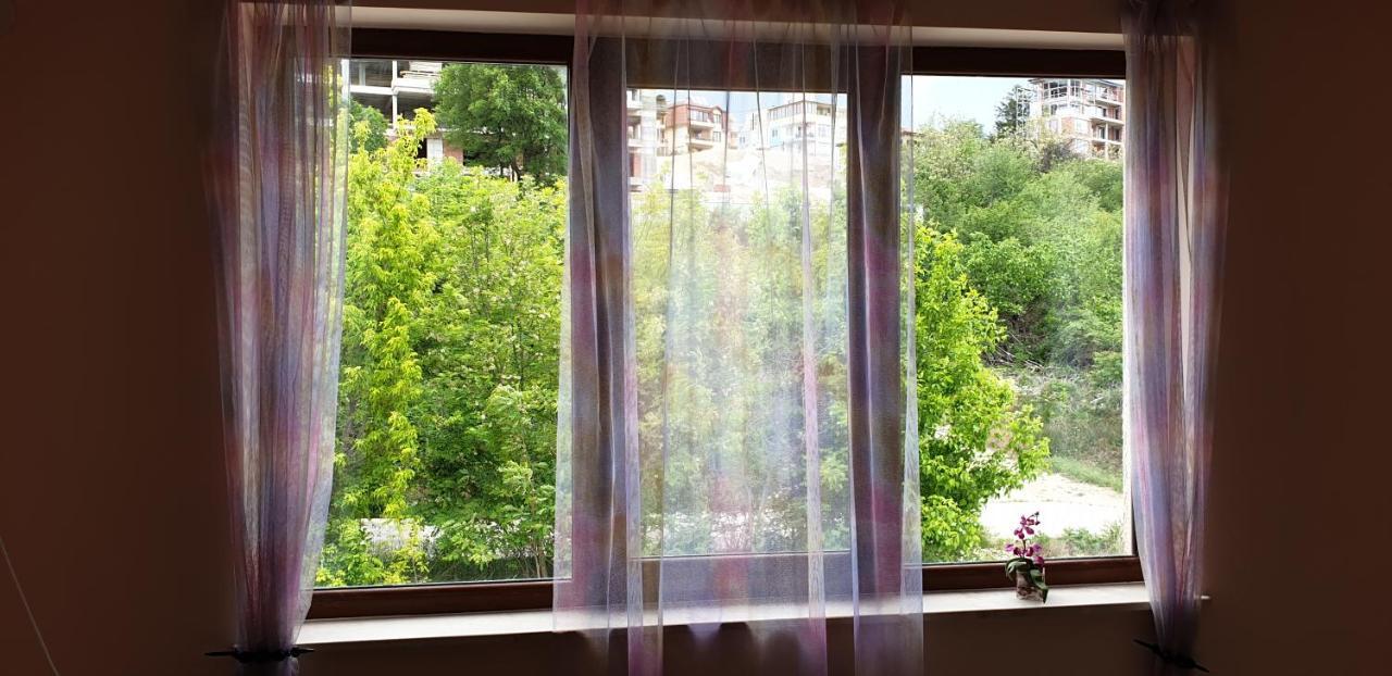 Family Holiday Apartments Breez 1 Варна Екстер'єр фото