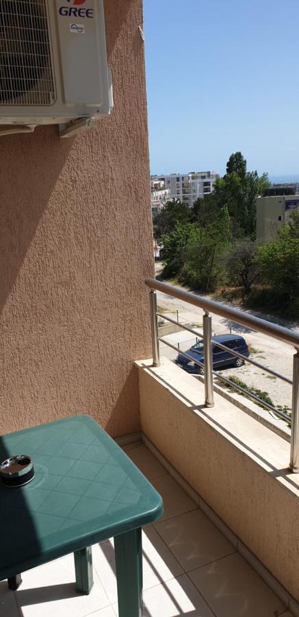Family Holiday Apartments Breez 1 Варна Екстер'єр фото