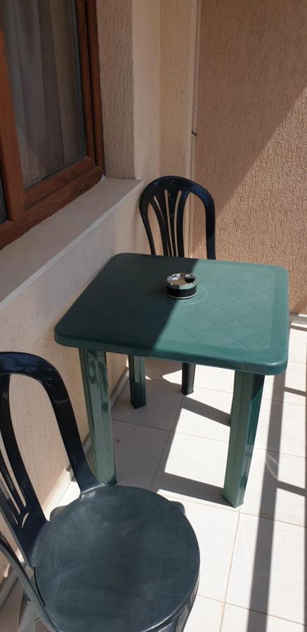 Family Holiday Apartments Breez 1 Варна Екстер'єр фото